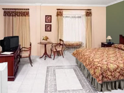 Puerta De Hierro Hotel Санта-Крус-де-ла-Сьерра Экстерьер фото